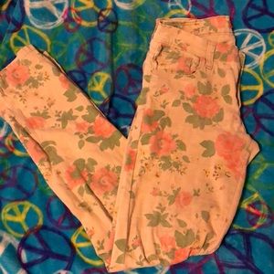 Beige Flower Judy Blue pants